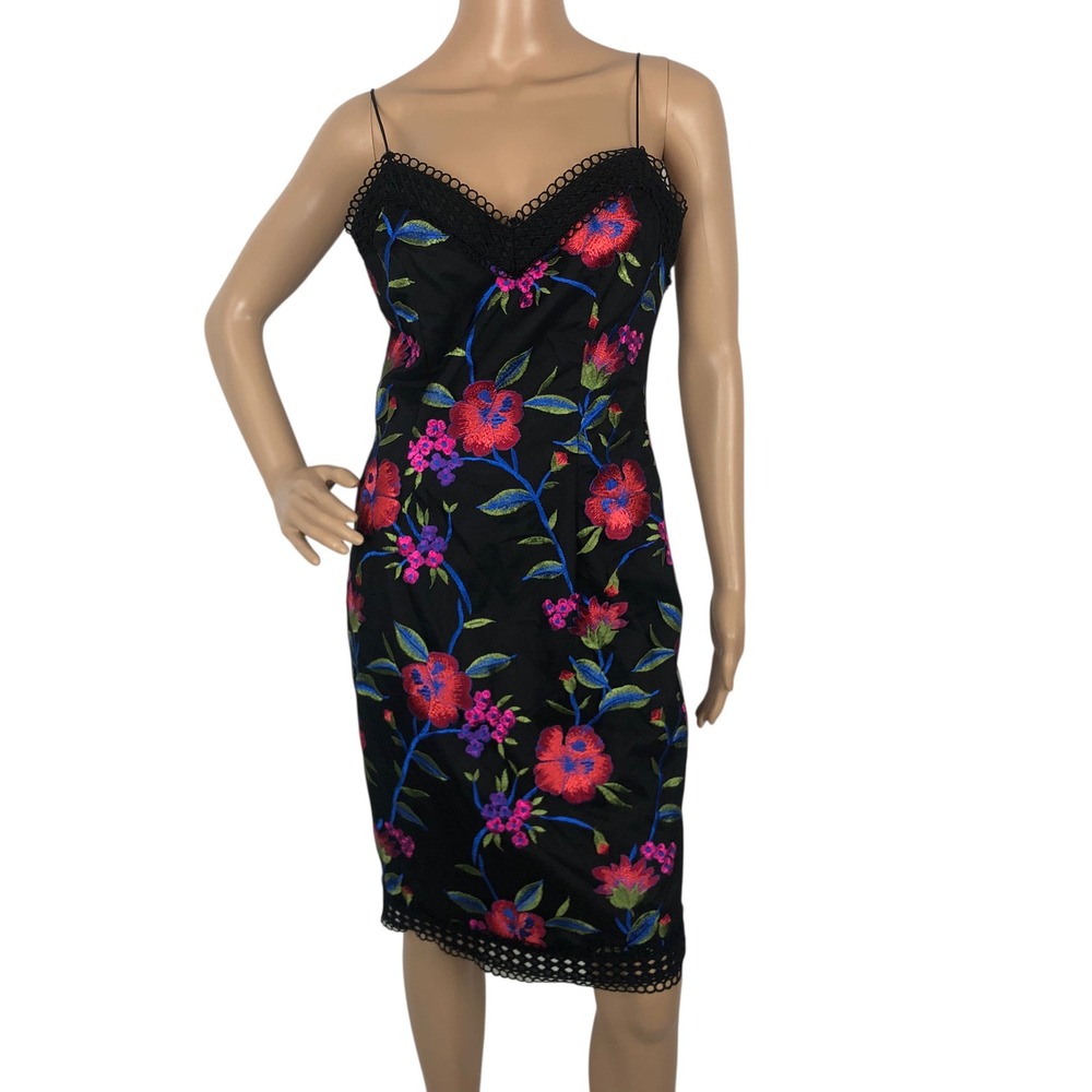 Aidan Mattox Floral Embroidered Lace Formal Party Sheath Dress Size 4 V-Neck‎
